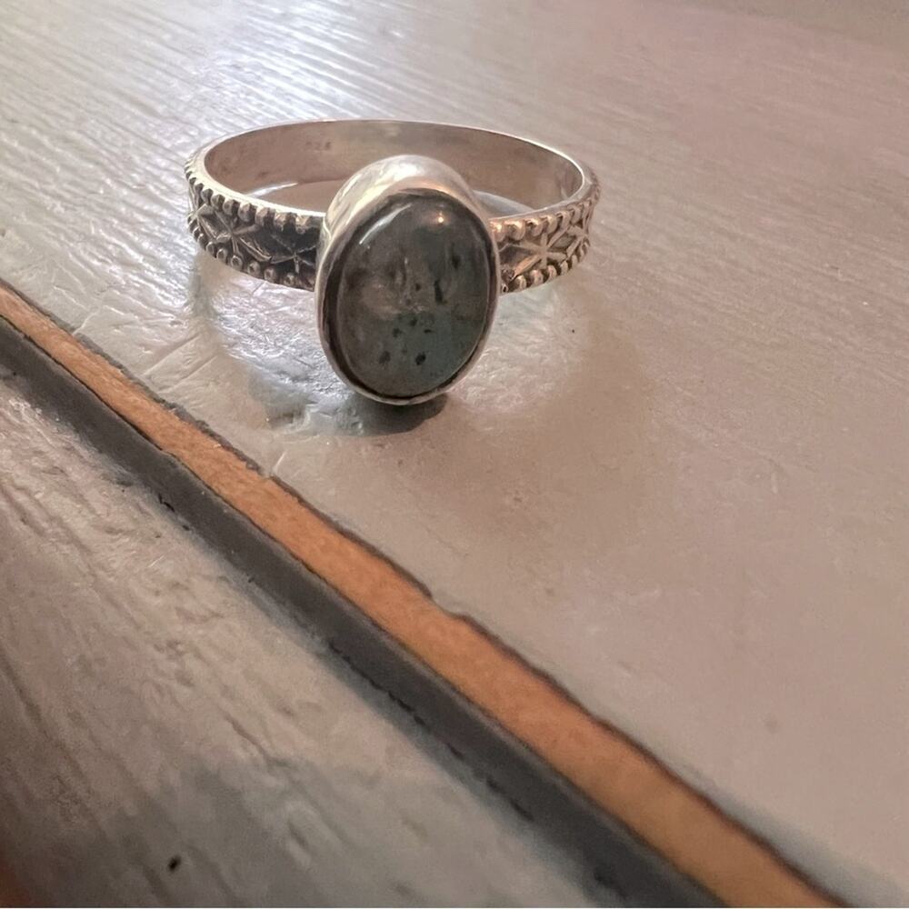 925 Sterling Silver Stone Ring Size 8 - Picture 3 of 11
